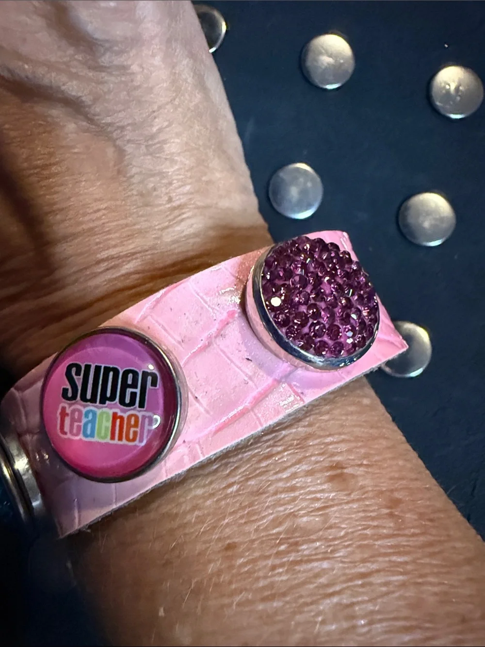 Pink leather 3 snap bracelet with snaps